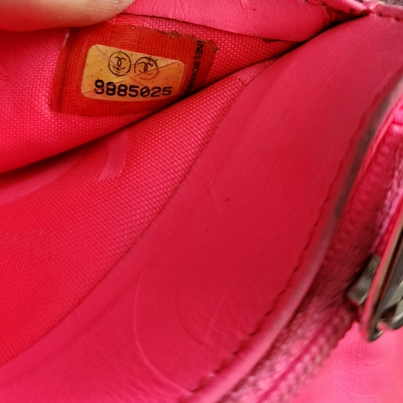 2 PIECES of CHANEL Cambon Signature Long Leather Wallet and Key Holder - Picture 5 of 8